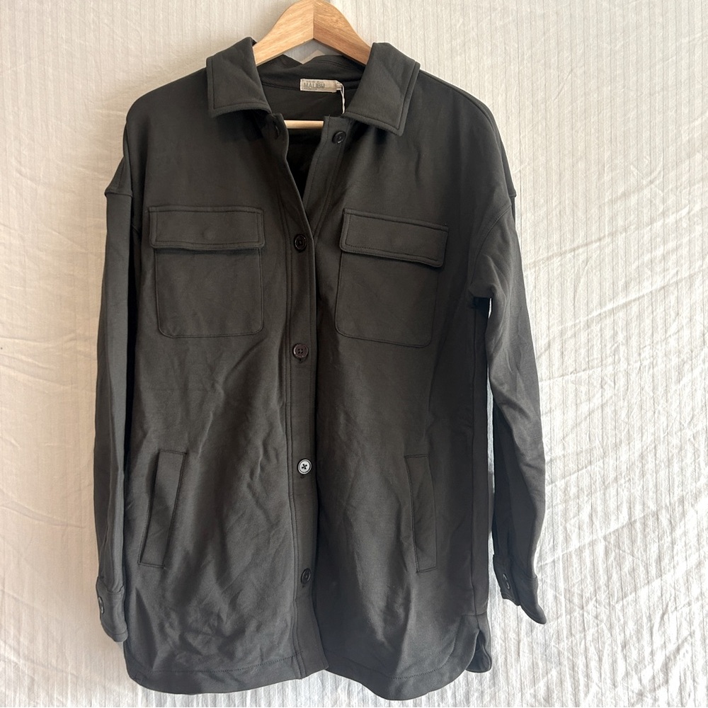 NWT Barefoot Dreams Malibu Collection Gray Button Jacket Shacket Men’s XS